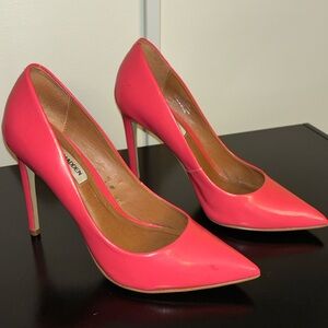 Steve Madden Hot Pink Pumps
